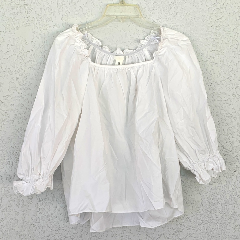 H&M White on/off shoulders Blouse with Ruffled Neckline size M